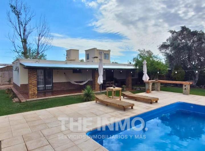 Casa · 260m² · 7 Ambientes · 6 Cocheras