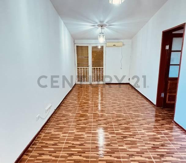 Departamento · 79m² · 5 Ambientes · 1 Cochera