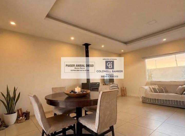 Casa · 273m² · 6 Ambientes · 1 Cochera