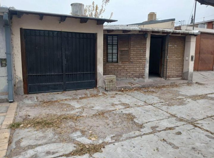 Casa · 160m² · 3 Ambientes · 1 Cochera