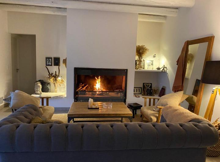 Casa · 130m² · 4 Ambientes · 3 Cocheras