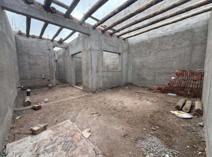 Casa · 83m² · 4 Ambientes · 2 Cocheras