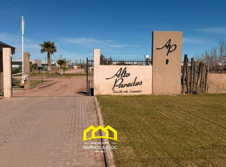 Casa · 1m² · 4 Ambientes