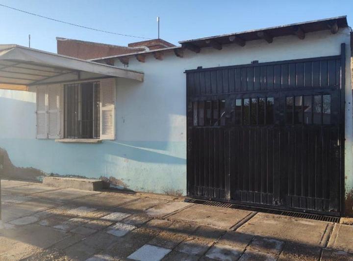 Casa · 130m² · 4 Ambientes · 4 Cocheras