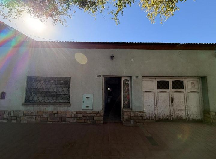 Casa · 200m² · 4 Ambientes · 1 Cochera