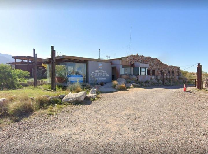 Terreno · 2144m²