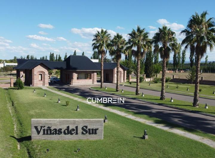 Terreno · 1400m²