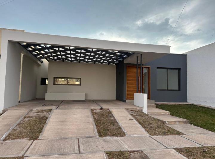 Casa · 150m² · 6 Ambientes · 1 Cochera