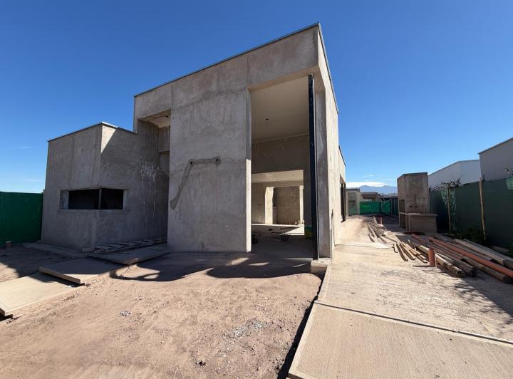 Casa · 155m² · 3 Dormitorios · 2 Cocheras