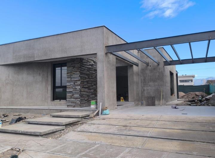 Casa · 142m² · 4 Ambientes · 2 Cocheras