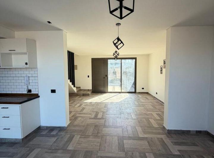 Departamento · 95m² · 4 Ambientes · 1 Cochera