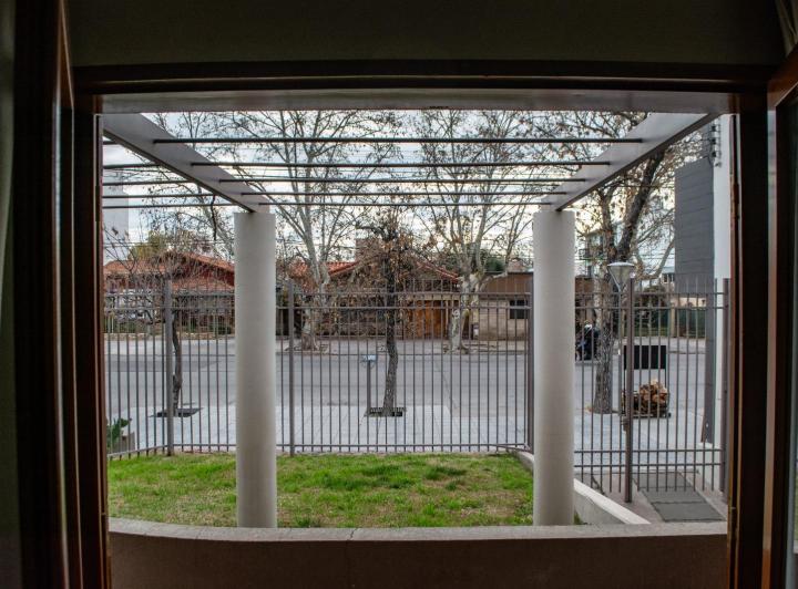 Casa · 500m² · 6 Ambientes · 3 Cocheras