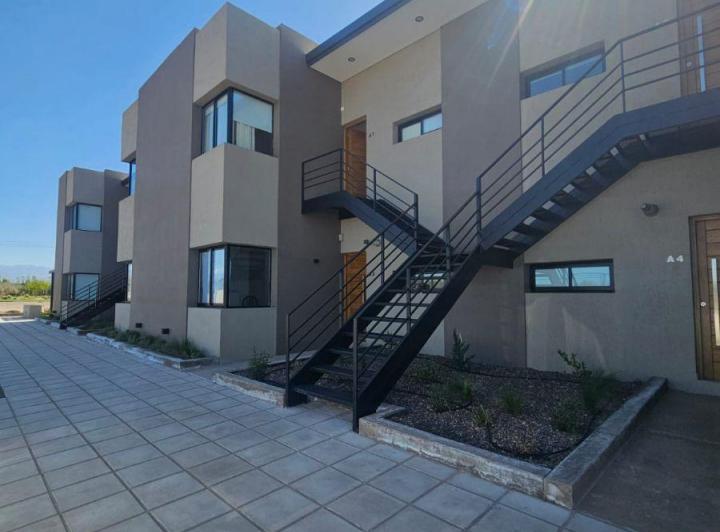 Departamento · 70m² · 6 Ambientes · 1 Cochera