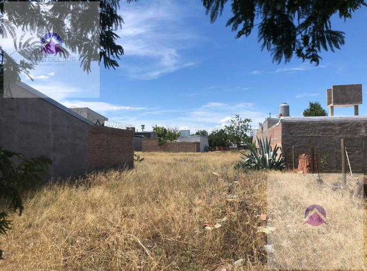 Terreno · 300m²