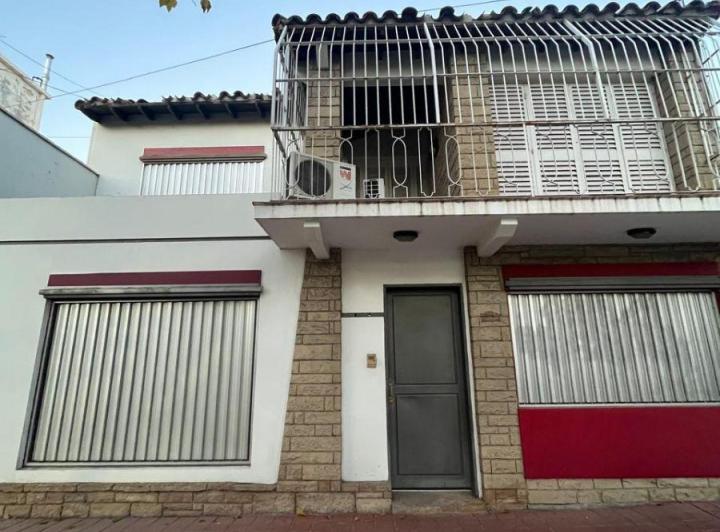 Casa · 350m² · 12 Ambientes