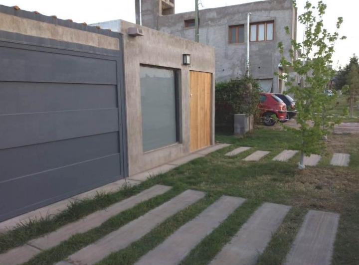 Casa · 128m² · 7 Ambientes · 2 Cocheras