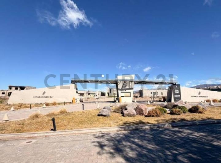 Terreno · 600m²