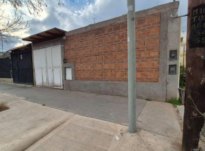 Casa · 100m² · 6 Ambientes · 1 Cochera