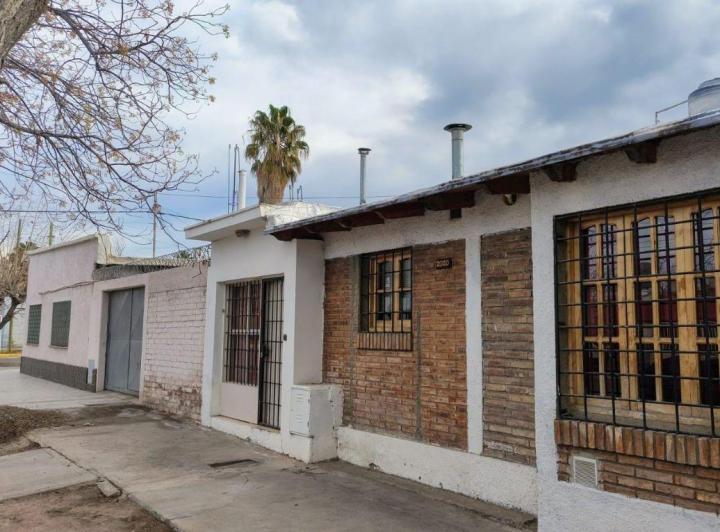 Casa · 300m² · 6 Ambientes