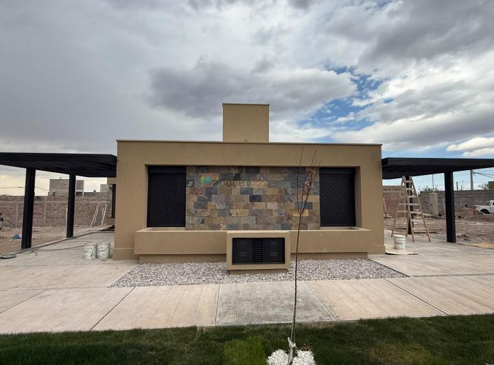 Casa · 87m² · 3 Ambientes · 1 Cochera