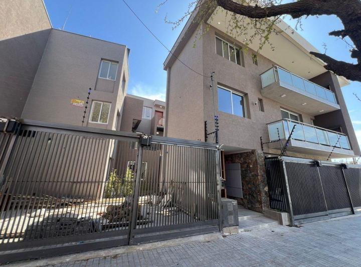 Departamento · 67m² · 2 Ambientes · 1 Cochera