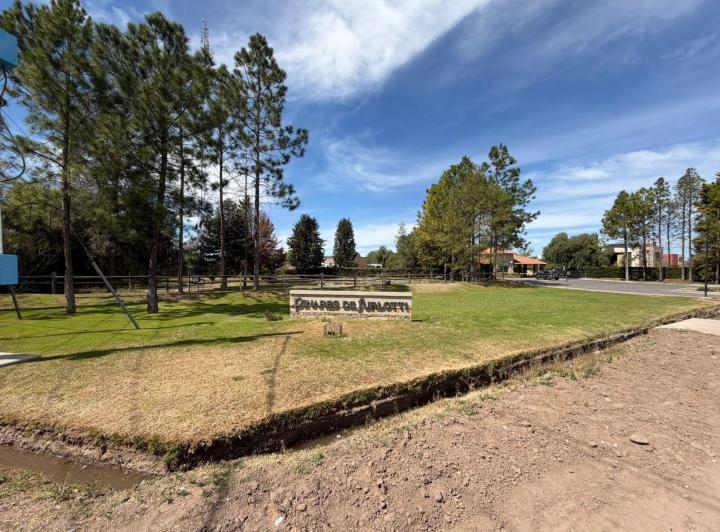 Casa · 150m² · 5 Ambientes · 2 Cocheras