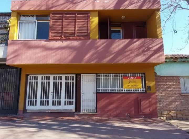 Casa · 151m² · 5 Ambientes · 1 Cochera
