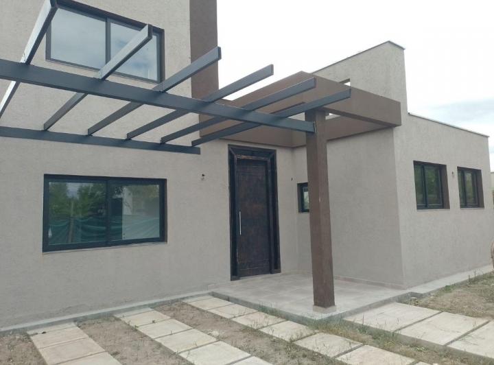 Casa · 222m² · 7 Ambientes · 1 Cochera