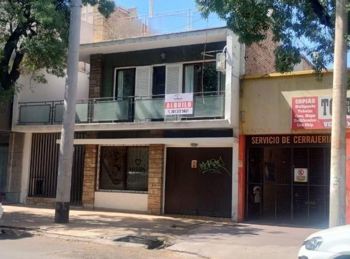 Casa · 250m² · 4 Ambientes