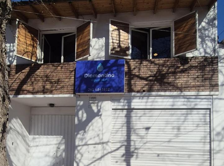 Local comercial · 272m² · 3 Cocheras