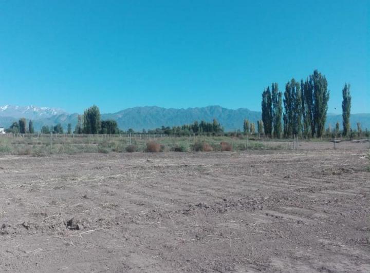 Terreno · 8400m²