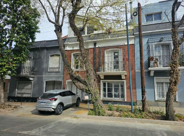 Casa · 126m² · 6 Ambientes · 1 Cochera
