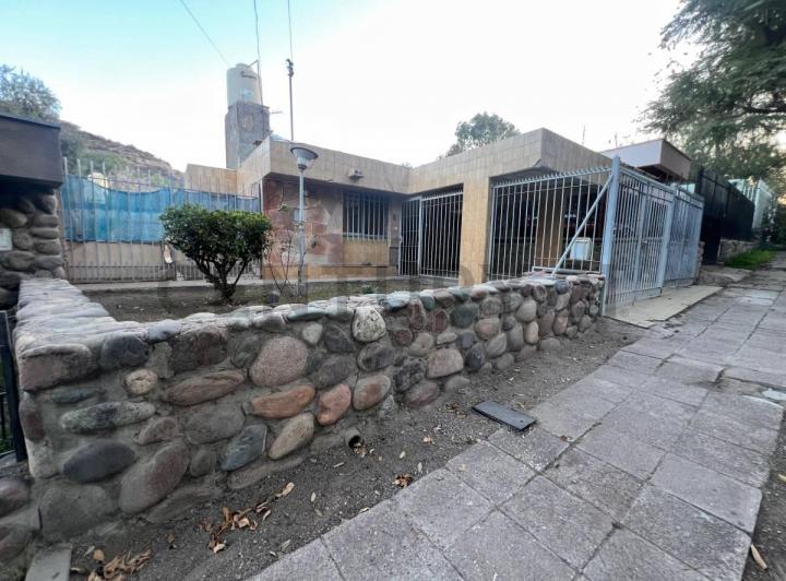 Casa · 135m² · 3 Dormitorios · 2 Cocheras