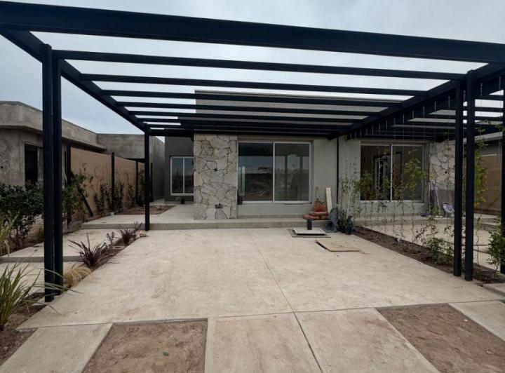 Casa · 80m² · 4 Ambientes · 1 Cochera