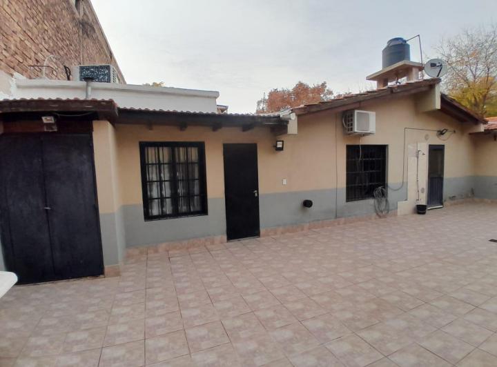Casa · 136m² · 5 Ambientes · 1 Cochera