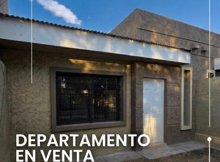 Casa · 57m² · 3 Ambientes · 2 Cocheras