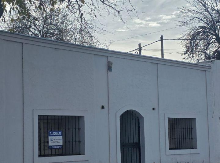 Casa · 150m² · 5 Ambientes · 1 Cochera