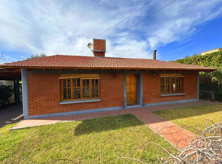 Casa · 287m² · 6 Ambientes · 2 Cocheras