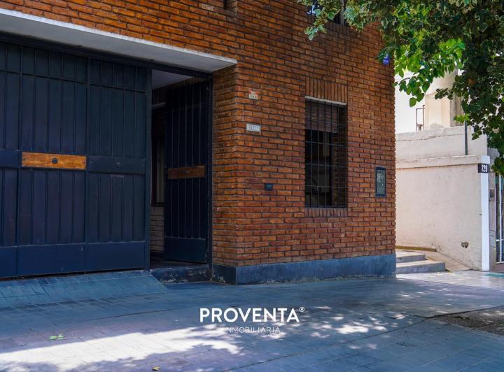 Casa · 151m² · 7 Ambientes · 2 Cocheras