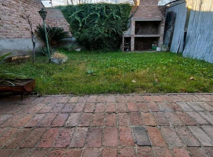 Casa · 106m² · 3 Dormitorios · 2 Cocheras