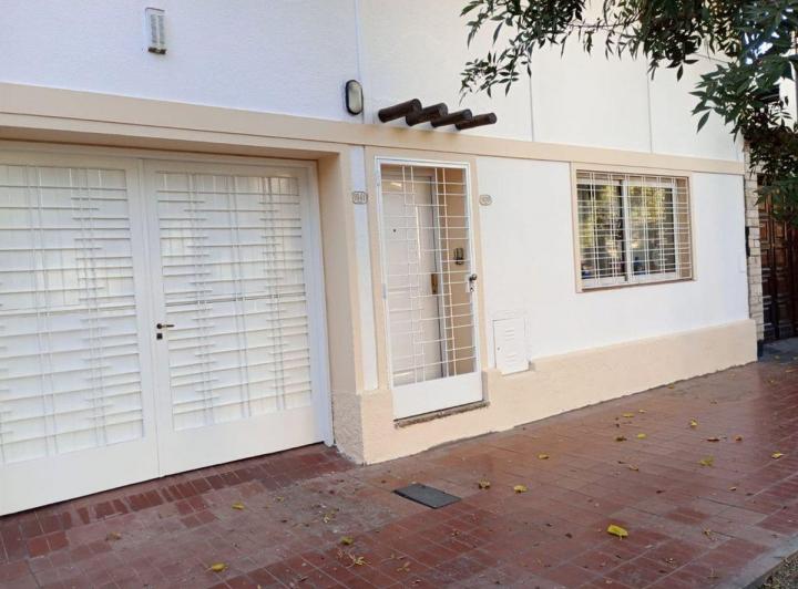 Casa · 204m² · 8 Ambientes · 2 Cocheras