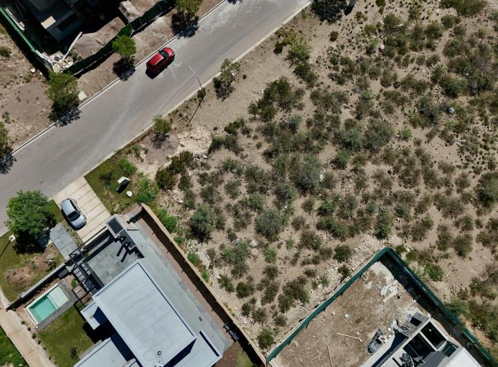 Terreno · 560m²