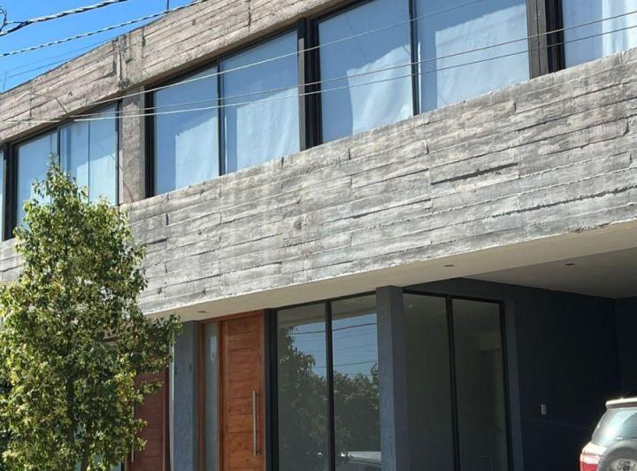 Departamento · 130m² · 5 Ambientes · 1 Cochera