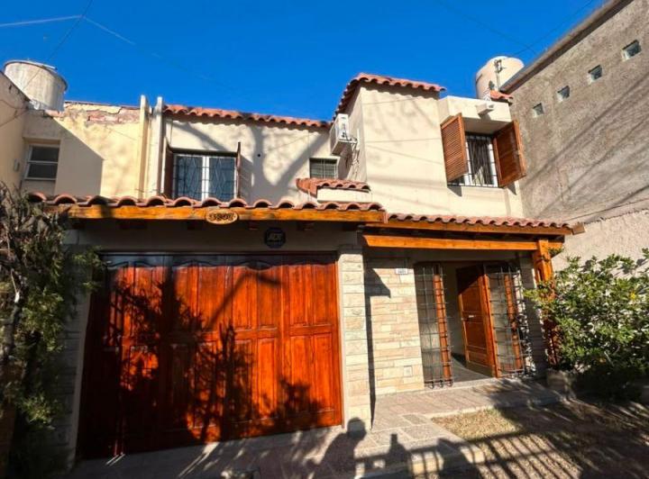 Casa · 134m² · 1 Ambiente · 1 Cochera
