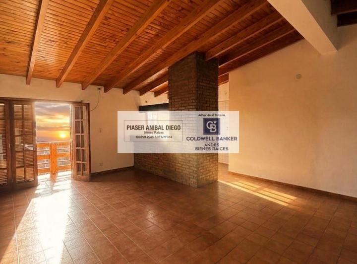 Casa · 385m² · 11 Ambientes · 2 Cocheras