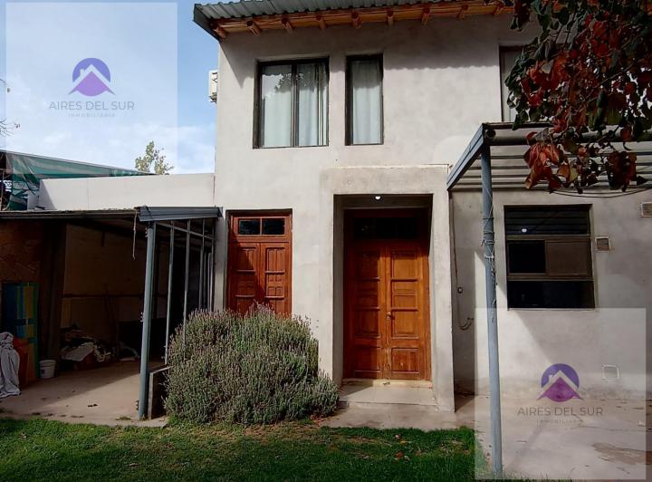 Casa · 120m² · 5 Ambientes · 2 Cocheras