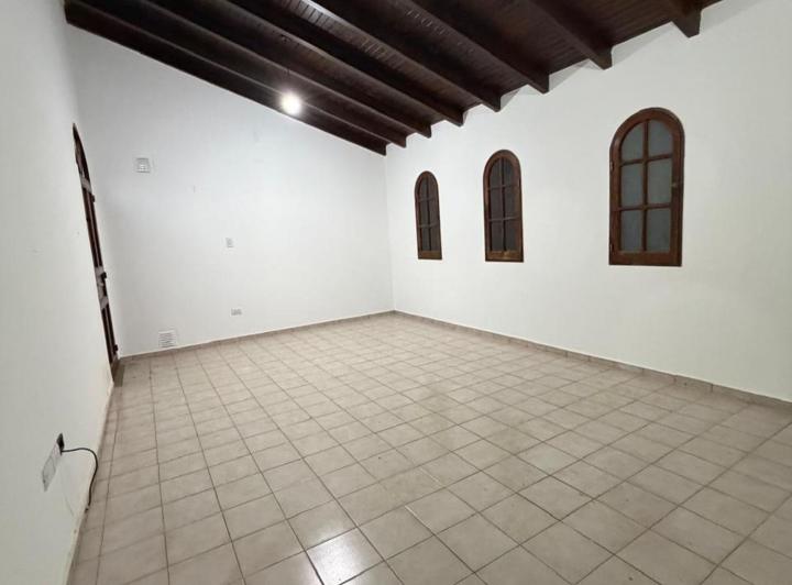 Casa · 112m² · 6 Ambientes · 1 Cochera