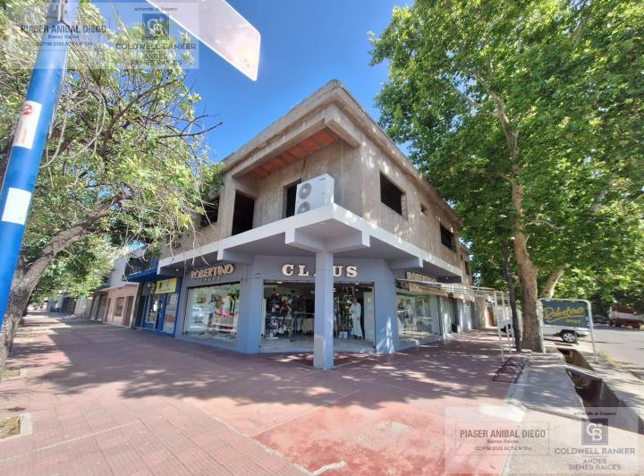 Local comercial · 200m² · 3 Ambientes