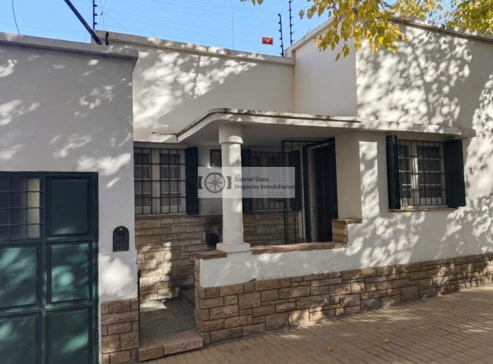 Casa · 157m² · 7 Ambientes · 1 Cochera