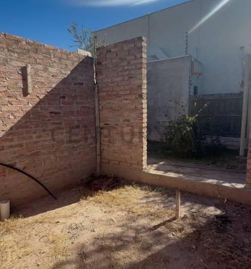 Casa · 122m² · 4 Ambientes · 3 Cocheras